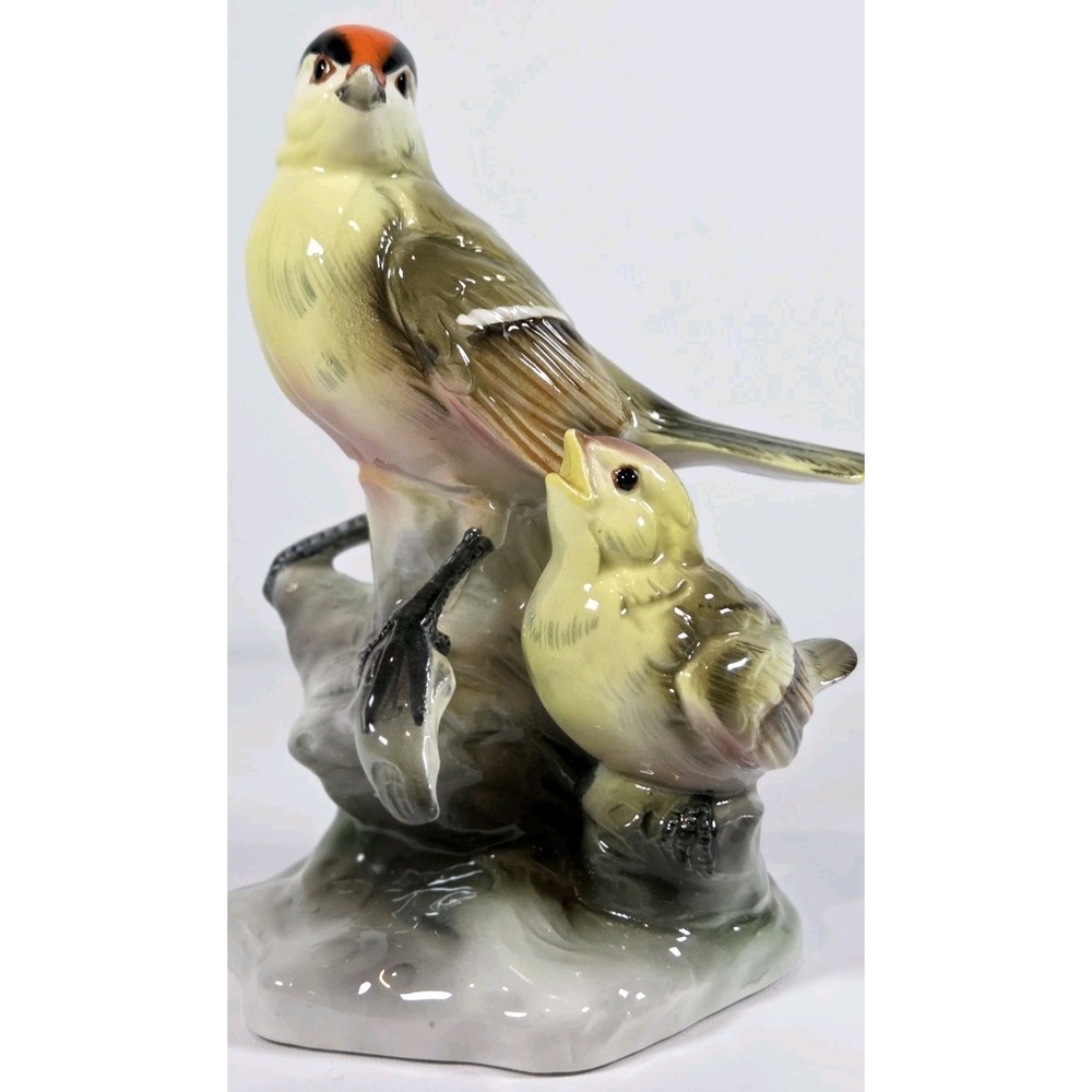 Vintage Porcelain‎ Ceramic Palm Warbler W/ Baby On Branch Figurine
